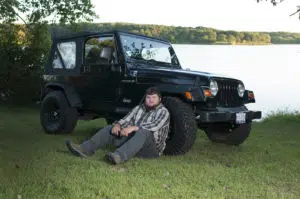 Senior photo shoot with a jeep at Rock Cut State Park