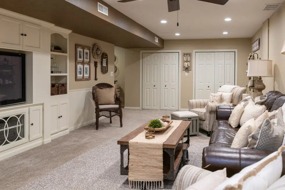 Well lit Real Estate photos in Rockford Il